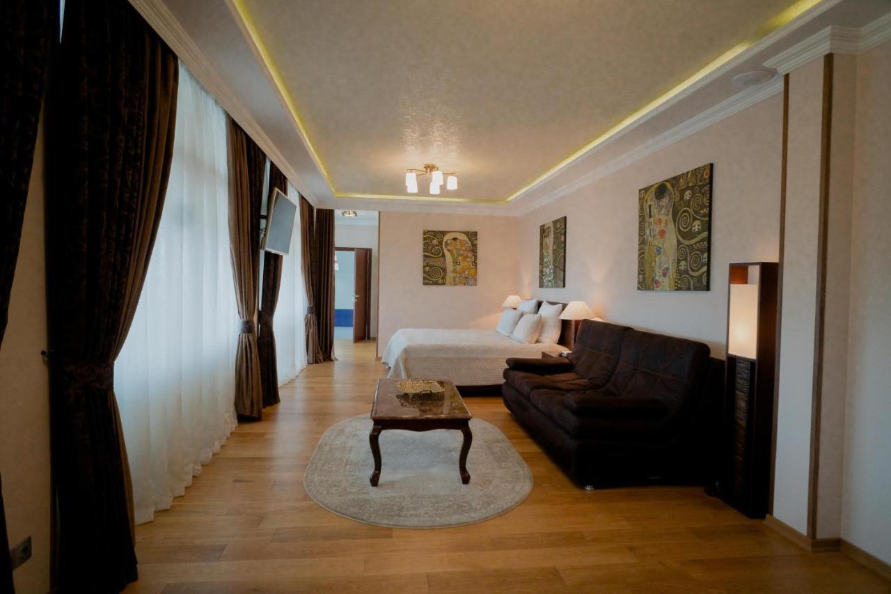 Leon Boutique Hotel Sukhumi Luaran gambar