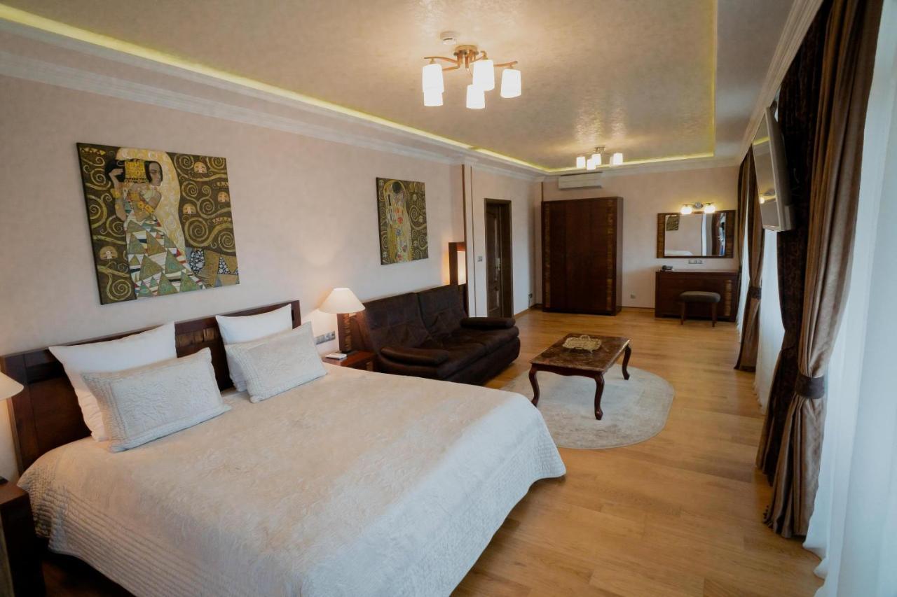 Leon Boutique Hotel Sukhumi Luaran gambar