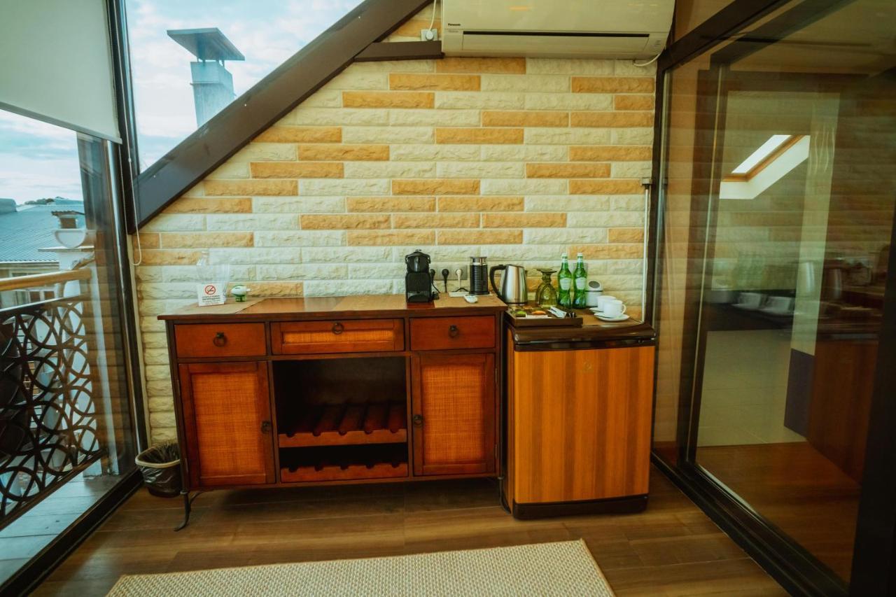 Leon Boutique Hotel Sukhumi Luaran gambar